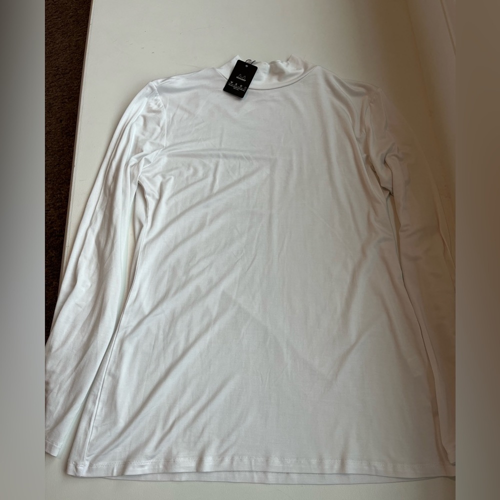 Mangdiup Long Sleeve Turtle Neck